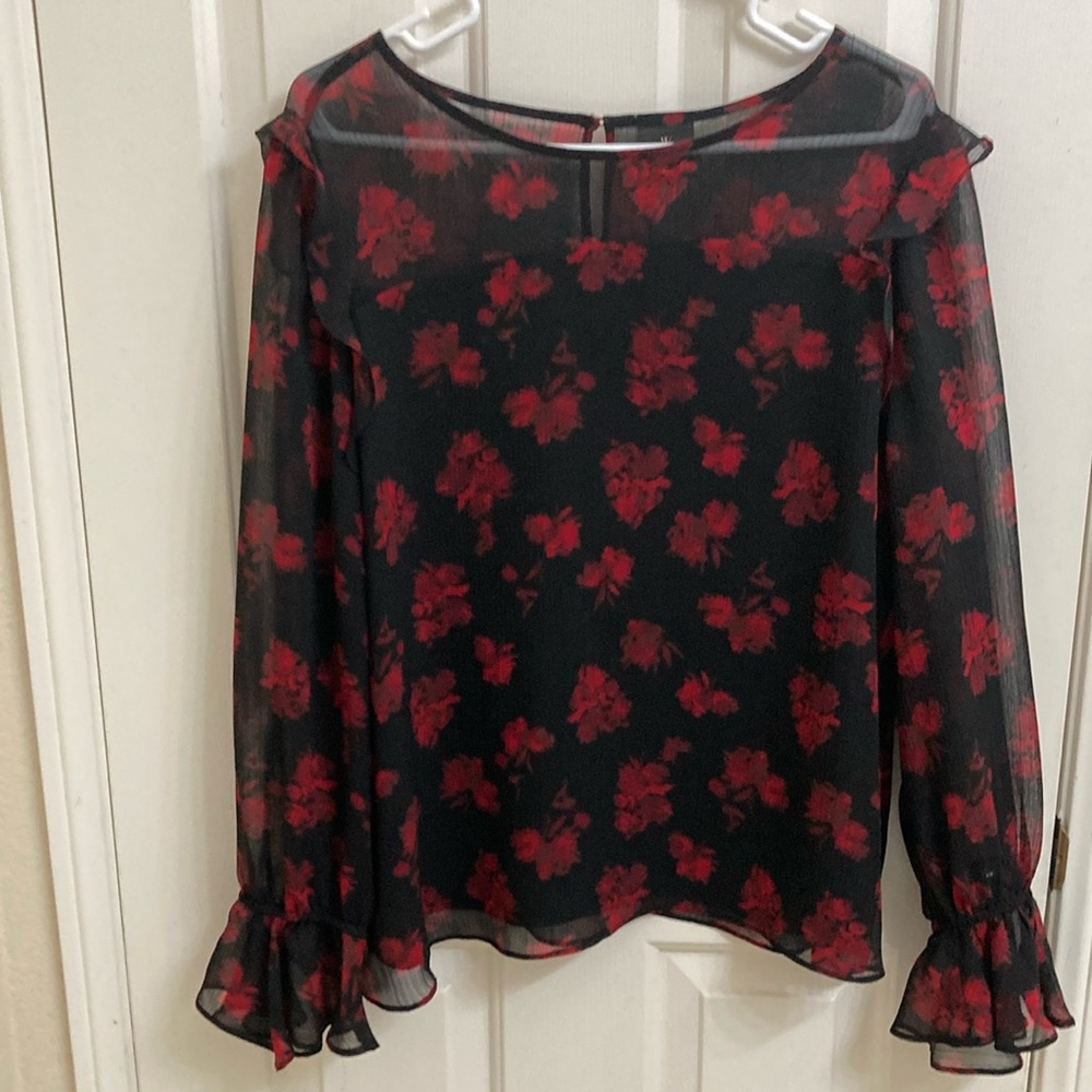 Worthington Red and Black Ruffled Long Sleeve Blouse
